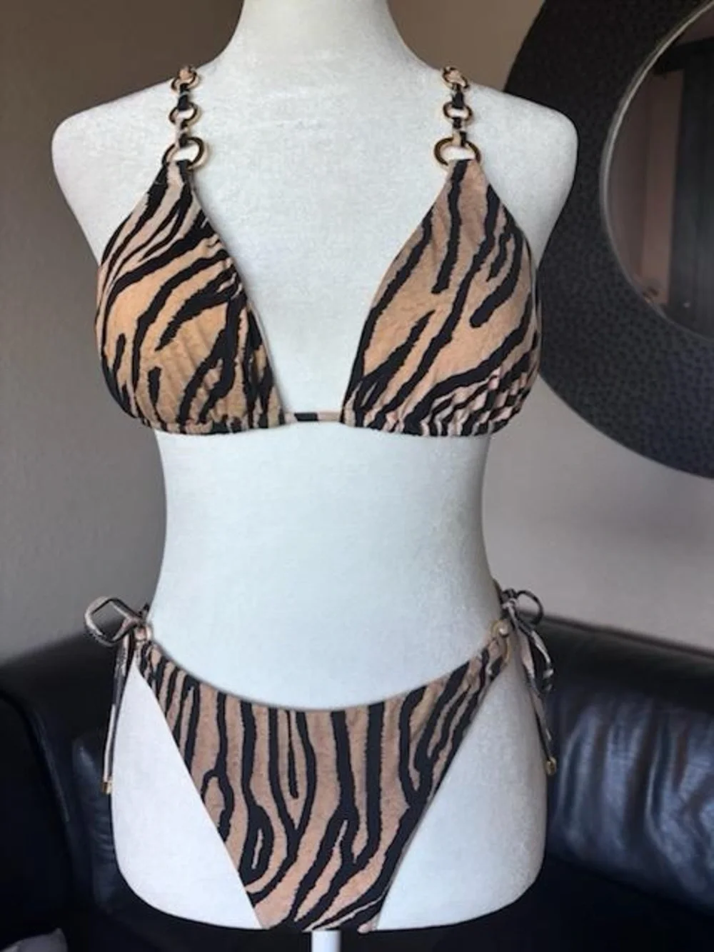 PQ SWIM PilyQ Clio link Zebra Bikini Gold Hardware med Bottoms NWT Top worn once